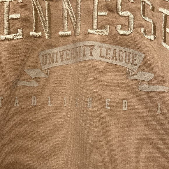 Small Rue21 Nashville Tennessee University League Blush Soft Sweatshirt - Picture 4 of 10